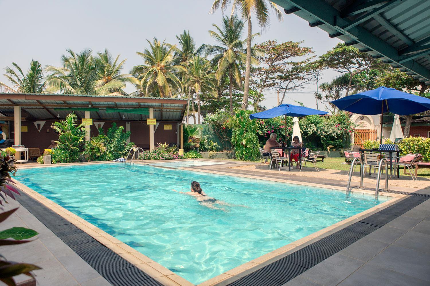 Ranveli Beach Hotel Dehiwala-Mount Lavinia Exterior foto
