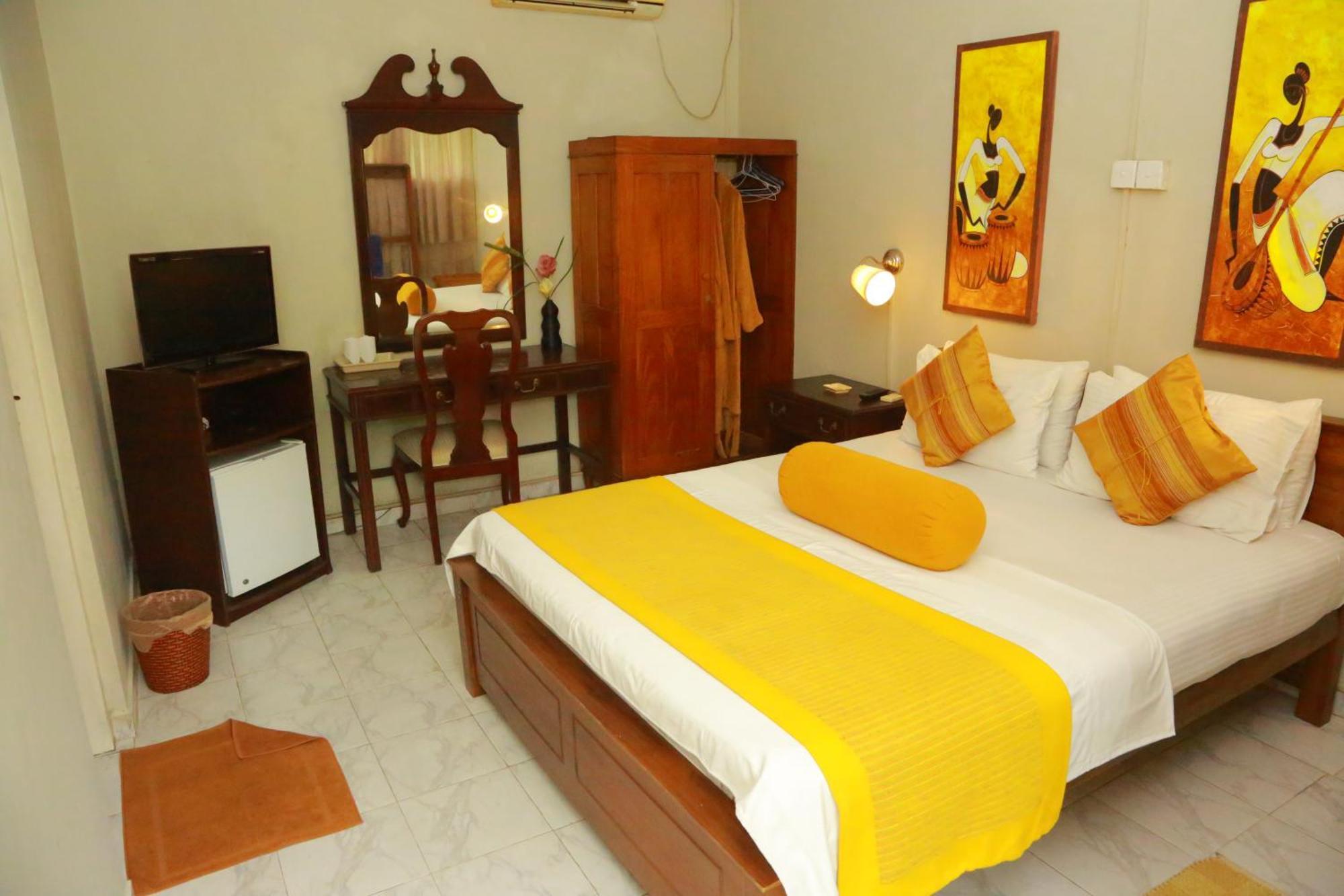 Ranveli Beach Hotel Dehiwala-Mount Lavinia Exterior foto