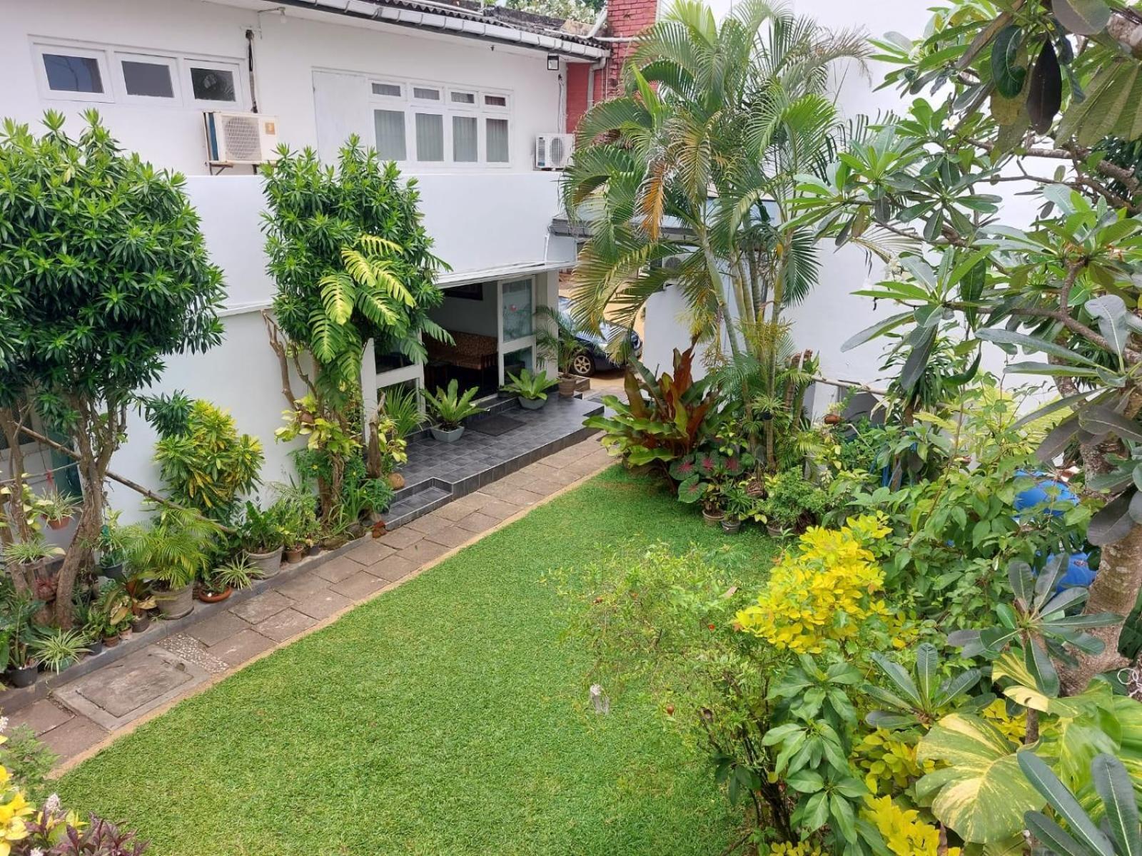 Ranveli Beach Hotel Dehiwala-Mount Lavinia Exterior foto